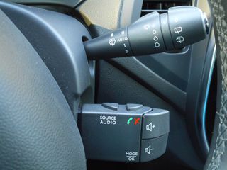 Renault Captur 2018 R-Link-Νavi Camera Full Led-6 Speed Key Less-thumb-44