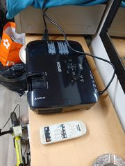 Epson projector-thumb-2