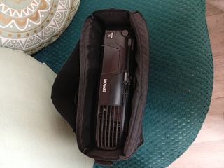 Epson projector-thumb-3