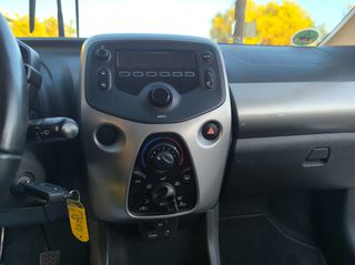 Toyota Aygo (X) 2016-thumb-16