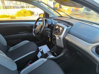 Toyota Aygo (X) 2016-thumb-40
