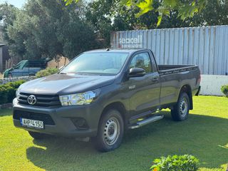 Toyota Hilux 2023 4x2 COMFORT