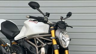 Ducati Monster 1200S 2017-thumb-2