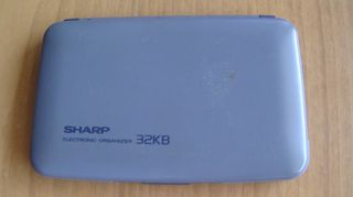 Vintage ηλεκτρονικός organizer Sharp ZQ-2650