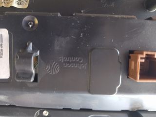 Peugeot 308 εργοστασιακή οθόνη-thumb-1