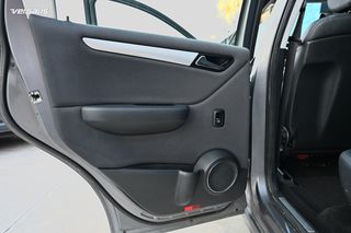 Mercedes-Benz A 160 2009-thumb-10