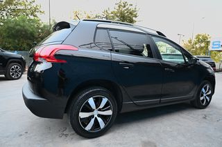 Peugeot 2008 2015-thumb-5