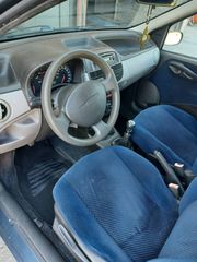 Fiat Punto 2003-thumb-4
