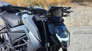 CFmoto 300NK 2022-thumb-1