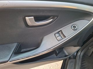 Hyundai i 30 2016 1.6 CRDI BLUE TREND-thumb-23