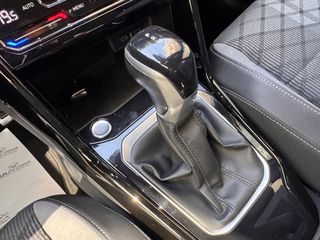 Volkswagen T-Roc 2022 1.5 TSI OPF 150HP _ DSG _ R-LINE _ ΕΛΛΗΝΙΚΗΣ ΑΝΤΙΠΡΟΣΩΠΕΙΑΣ-thumb-35