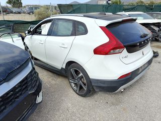 Volvo V40 Cross Country 2015 2.0D4 AUTO MOMENTUM 190ps