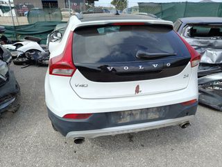 Volvo V40 Cross Country 2015 2.0D4 AUTO MOMENTUM 190ps-thumb-3