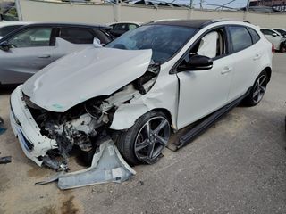 Volvo V40 Cross Country 2015 2.0D4 AUTO MOMENTUM 190ps-thumb-9