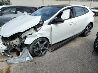 Volvo V40 Cross Country 2015 2.0D4 AUTO MOMENTUM 190ps-thumb-12