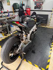 Aprilia Tuono 2018 Touono v4 1100 2018-thumb-1