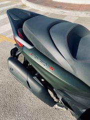 Piaggio Beverly 400 2024 HPE S-thumb-3