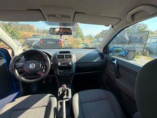 Volkswagen Polo 2006-thumb-10