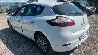 Renault Megane 2015-thumb-4