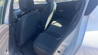 Renault Megane 2015-thumb-6