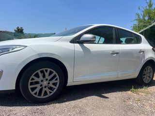 Renault Megane 2015-thumb-11