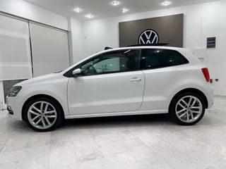 Volkswagen Polo 2016 1.4D Full LED / Panorama/ Navi / Highline-thumb-2