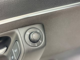 Volkswagen Polo 2016 1.4D Full LED / Panorama/ Navi / Highline-thumb-17
