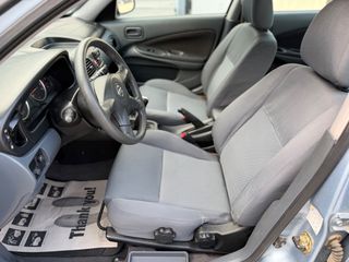 Nissan Almera 2006-thumb-10