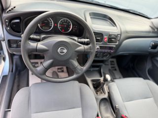 Nissan Almera 2006-thumb-12