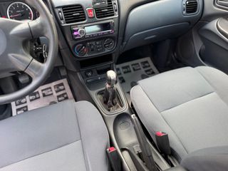 Nissan Almera 2006-thumb-16