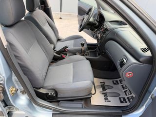 Nissan Almera 2006-thumb-17