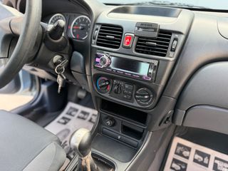 Nissan Almera 2006-thumb-20