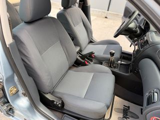 Nissan Almera 2006-thumb-21