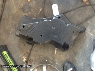 Audi a3 8p subwoofer hxeio -thumb-1