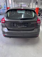 Ford Focus 2017-thumb-4