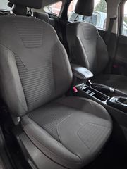 Ford Focus 2017-thumb-15