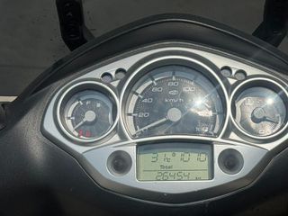 Yamaha X-CITY 250 2012-thumb-4