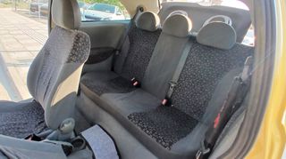 Opel Corsa 2001-thumb-32