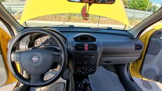 Opel Corsa 2001-thumb-35