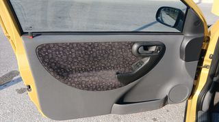 Opel Corsa 2001-thumb-22