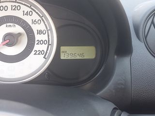 Mazda 2 2010-thumb-3