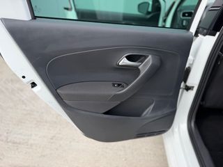 Volkswagen Polo 2015 1.4 TDI / ΜΗΔΕΝΙΚΑ ΤΕΛΗ ΚΥΚΛΟΦΟΡΙΑΣ / AUTO ΛΑΖΑΡΙΔΗΣ-thumb-30