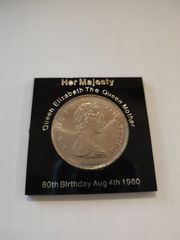 Αυθεντικό αναμνηστικό νόμισμα Crown (25 New Pence) Ηνωμ. Βασιλείου, κοπής 1980, Queen Mother, καινούργιο