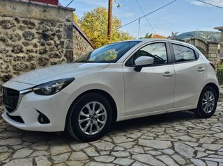 Mazda 2 2015 1.5 Skyactive*-thumb-2