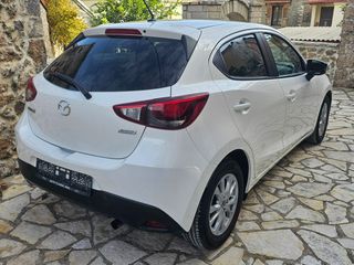 Mazda 2 2015 1.5 Skyactive*-thumb-12