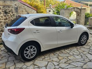 Mazda 2 2015 1.5 Skyactive*-thumb-13