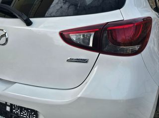 Mazda 2 2015 1.5 Skyactive*-thumb-15