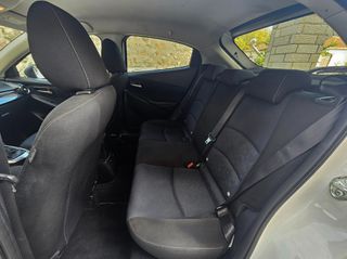 Mazda 2 2015 1.5 Skyactive*-thumb-21