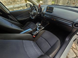 Mazda 2 2015 1.5 Skyactive*-thumb-25