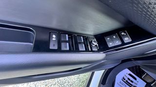 Land Rover Range Rover Velar 2018 R-DYNAMIC-thumb-16